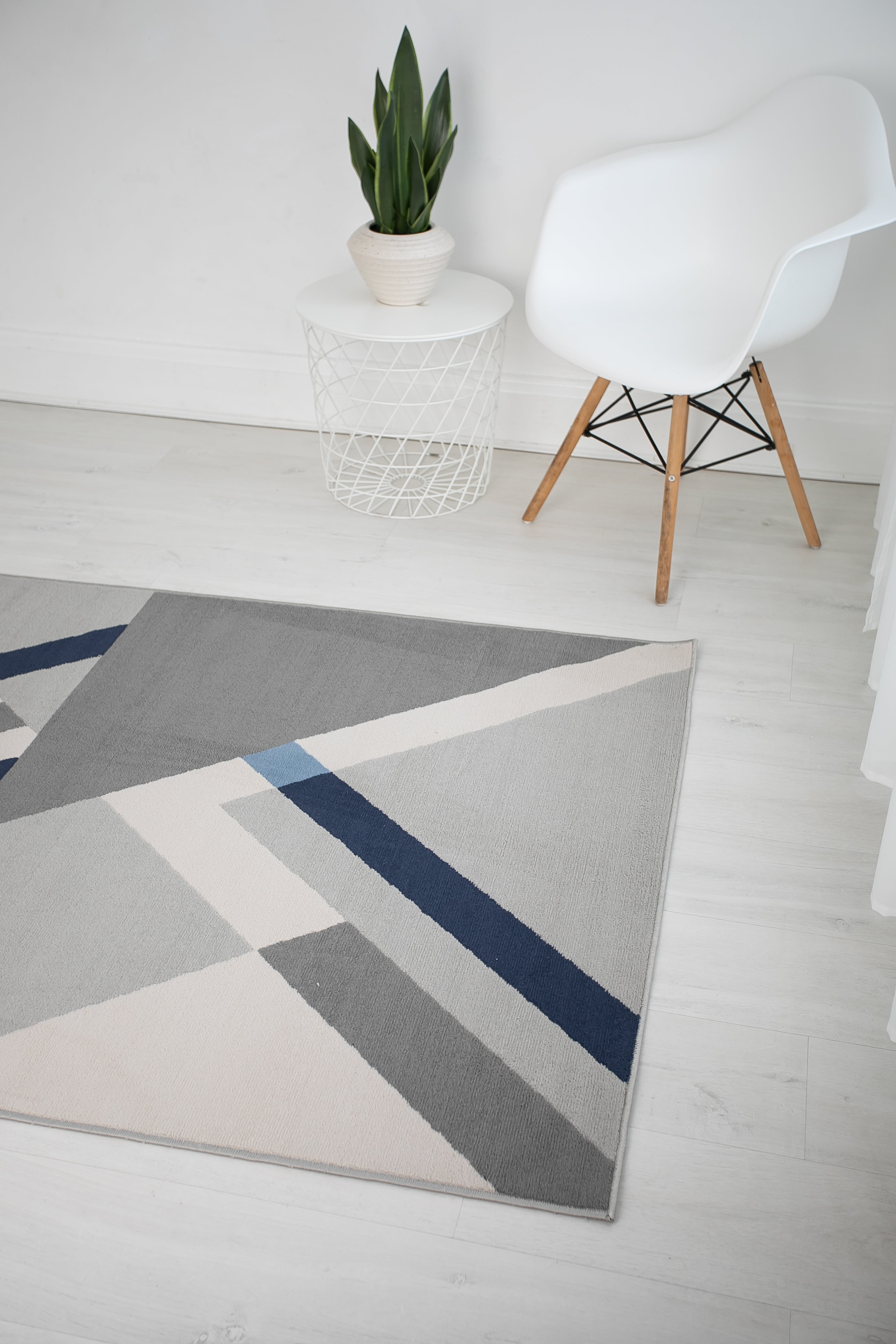 Balletto 186B Beige/Navy Rug