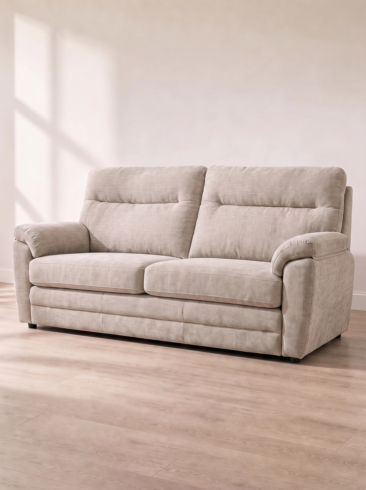 Elsa 2.5 Seater – hero three-quarter view