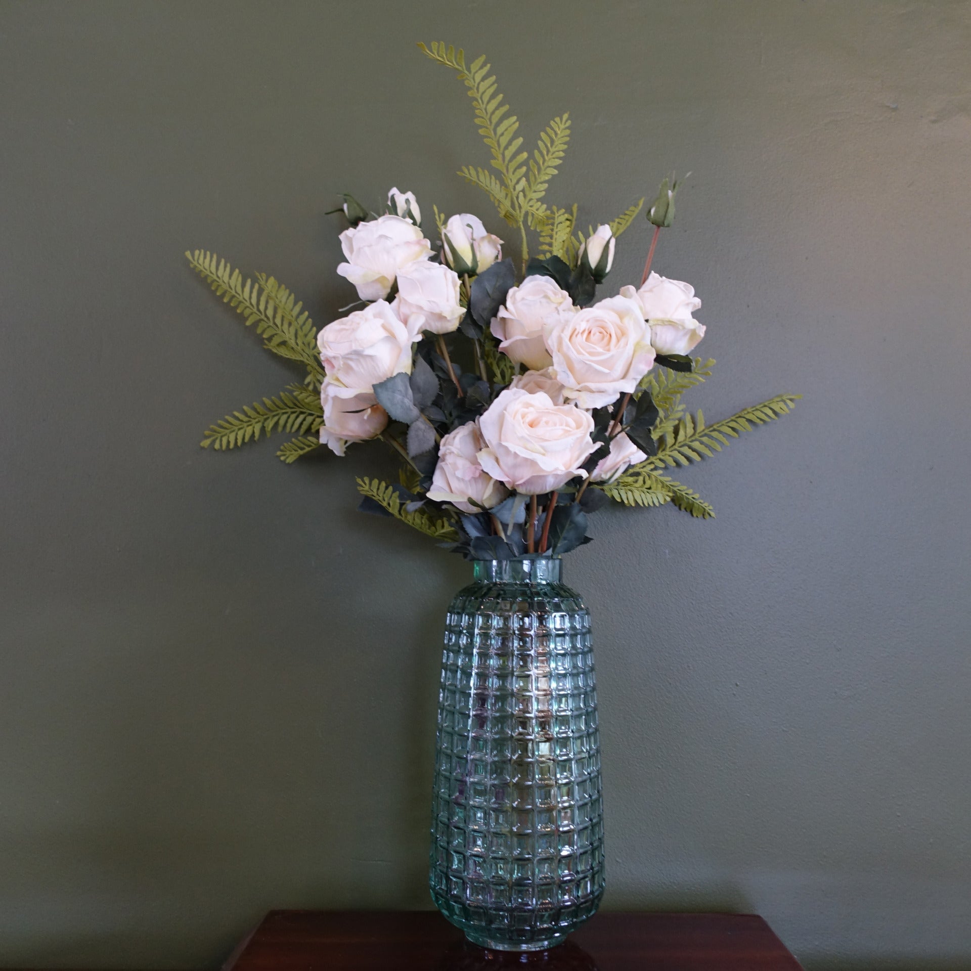 60cm Artificial Rose Display Glass Vase