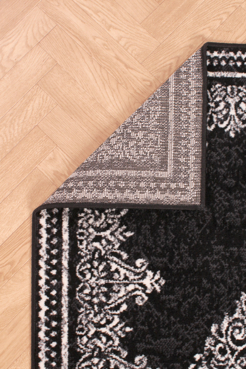Traditional Poly Douglas Black Rug