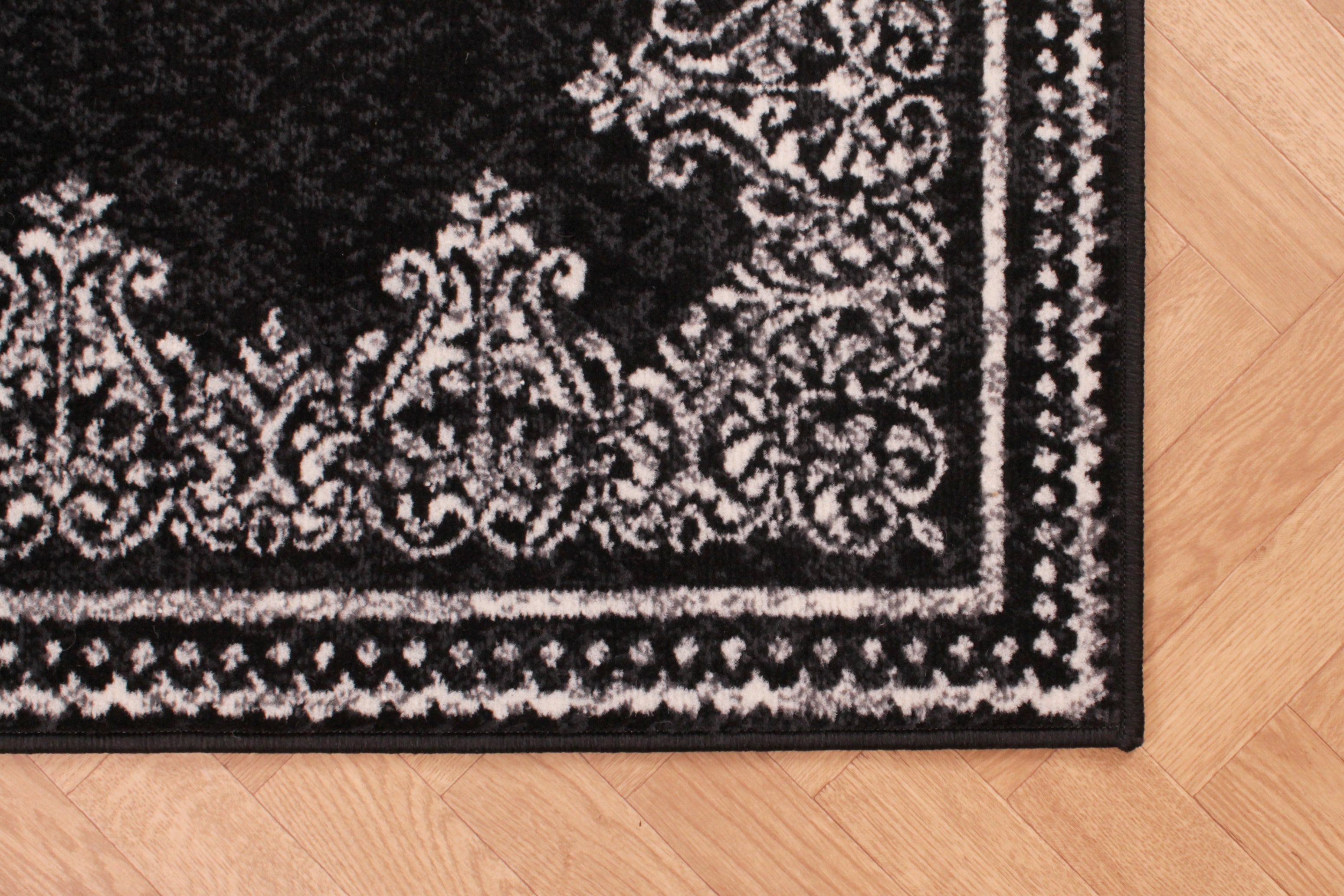 Traditional Poly Douglas Black Rug