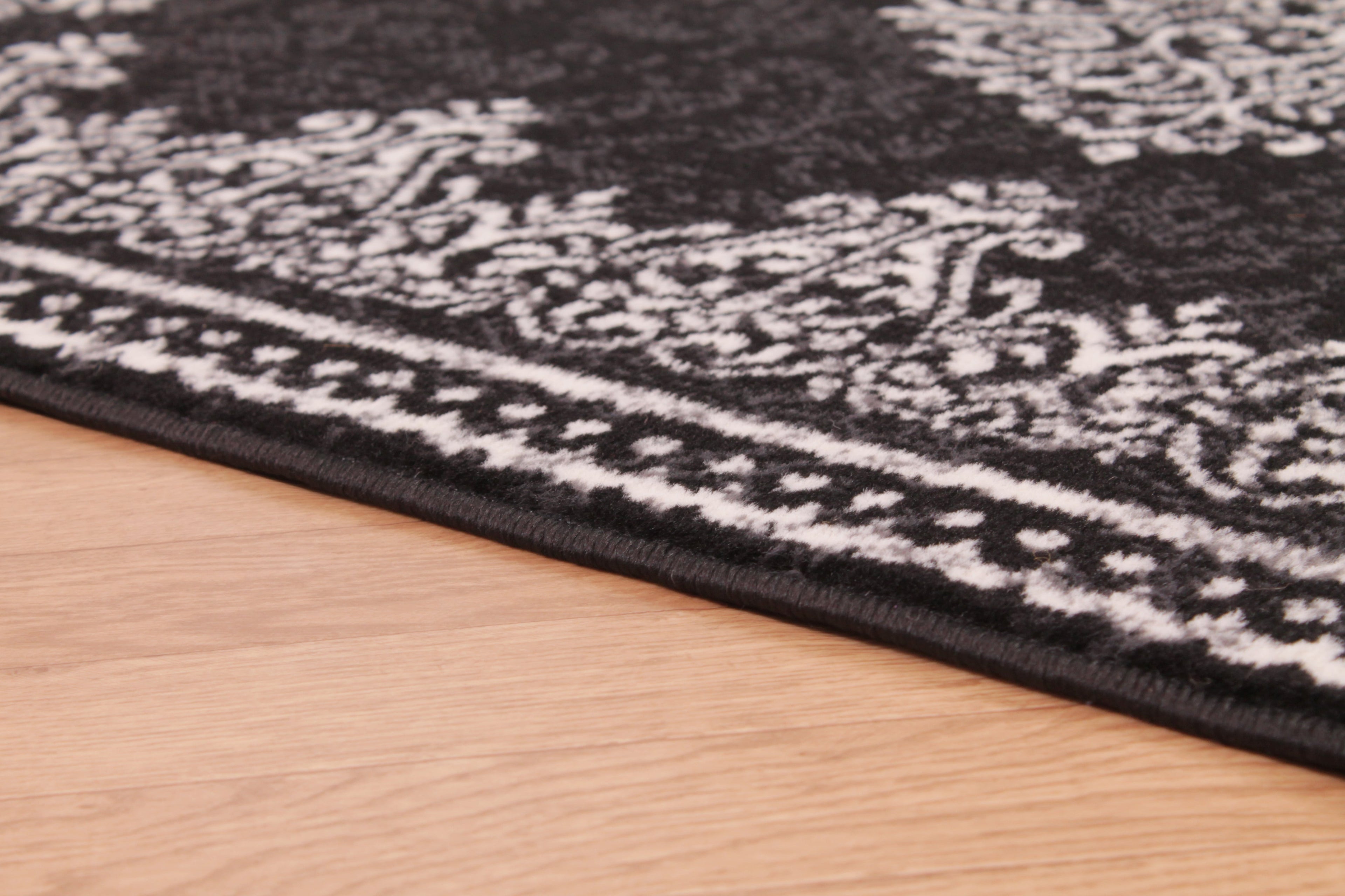 Traditional Poly Douglas Black Rug