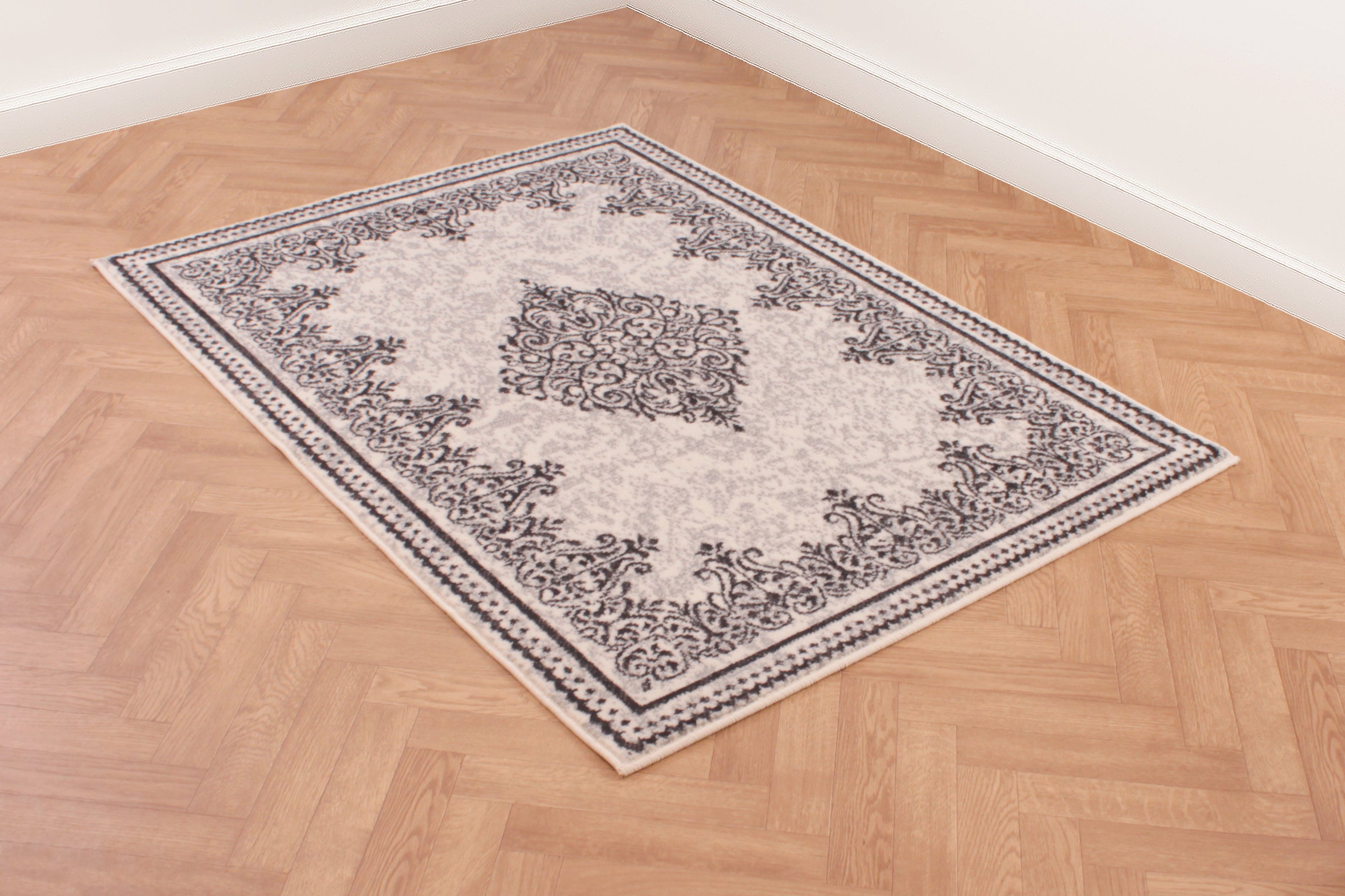Traditional Poly Douglas Cream Rug