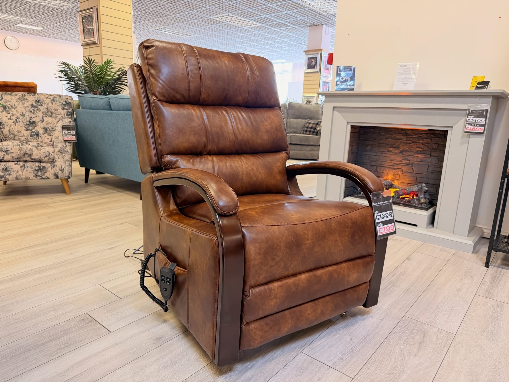 Luxury Dual Motor Rise & Recliner Chair – Brown Leather Look – £799