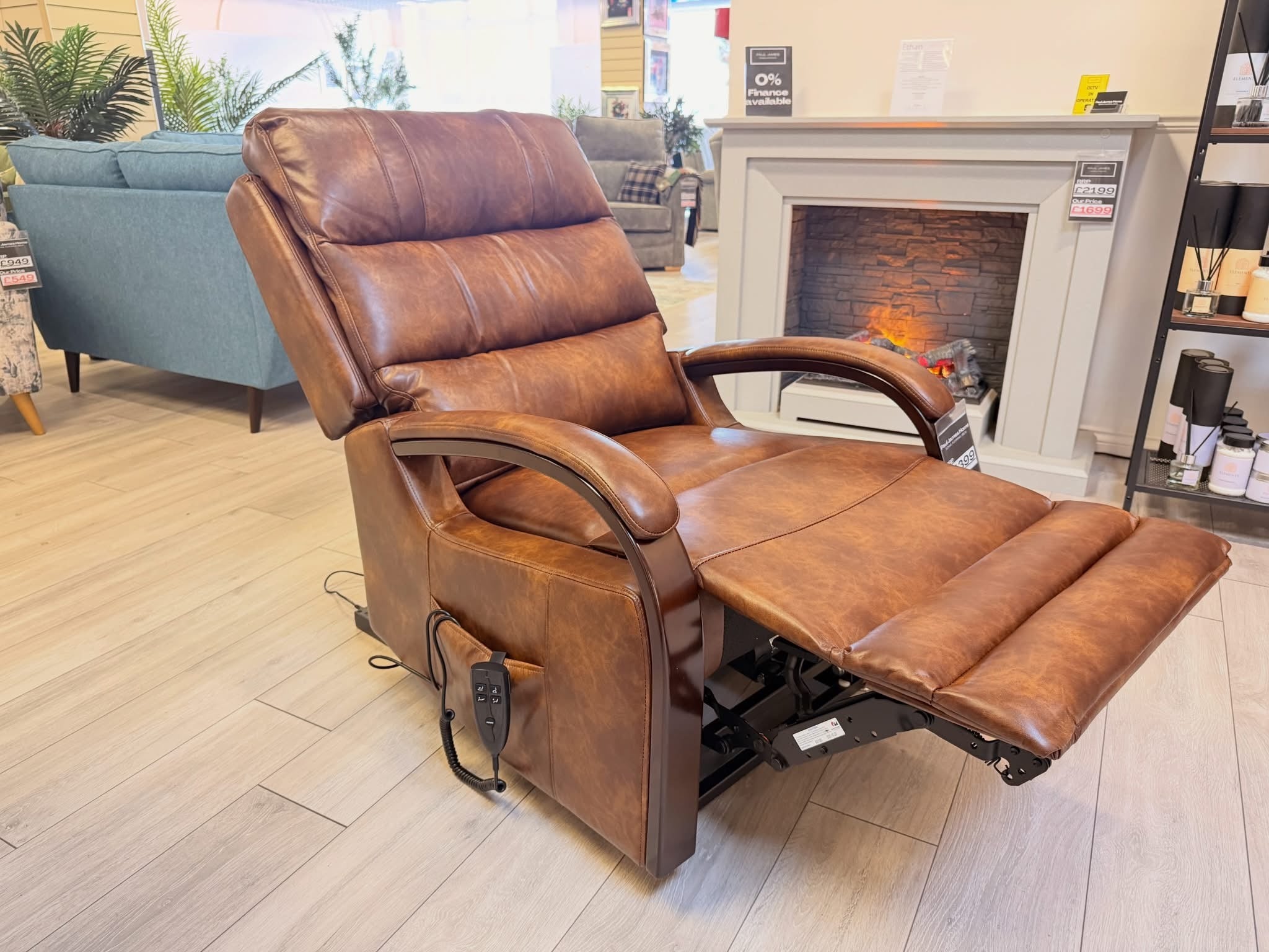 Luxury Dual Motor Rise & Recliner Chair – Brown Leather Look – £799