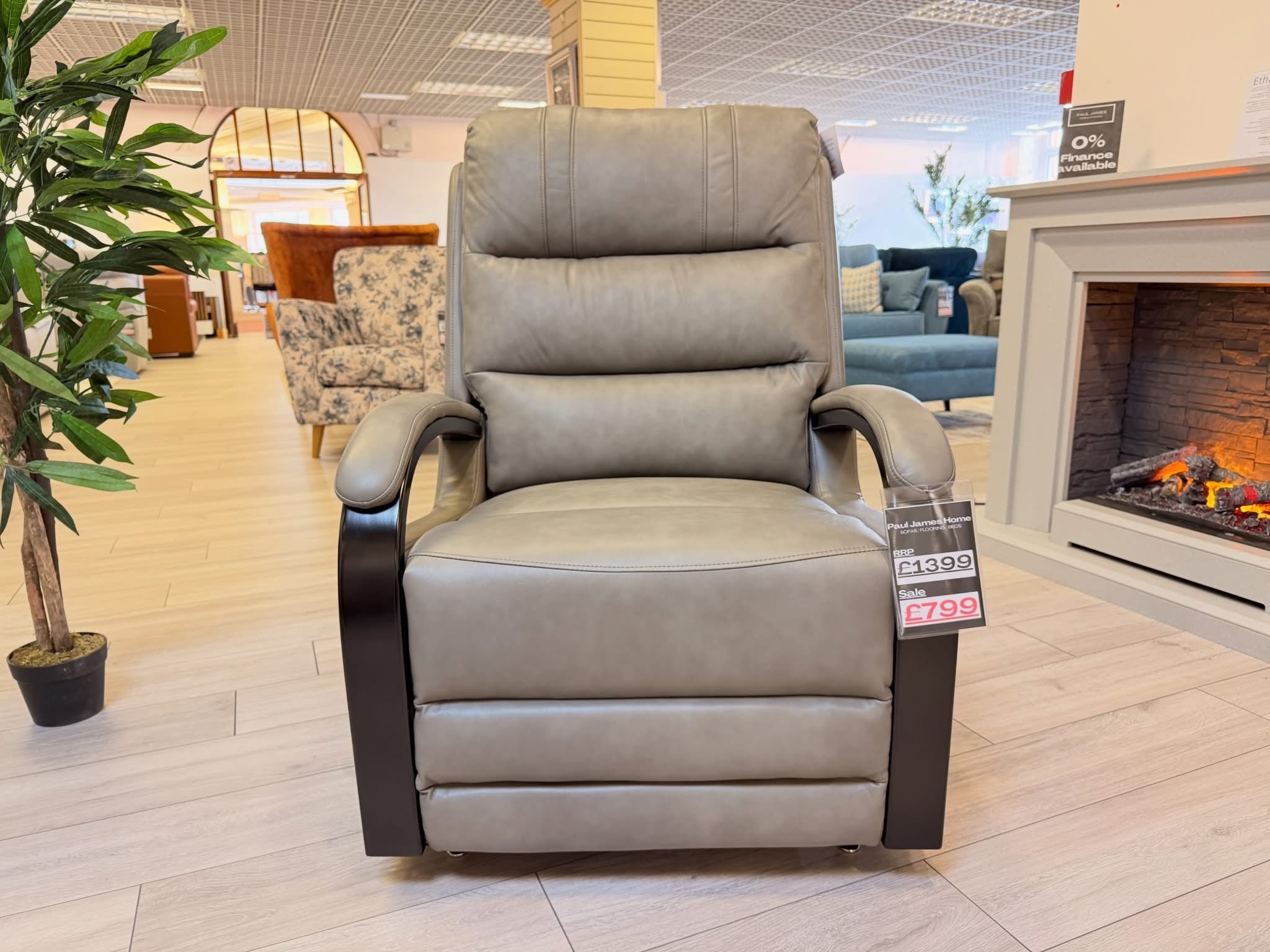 Luxury Dual Motor Rise & Recliner Chair – Grey Leather Look – £799