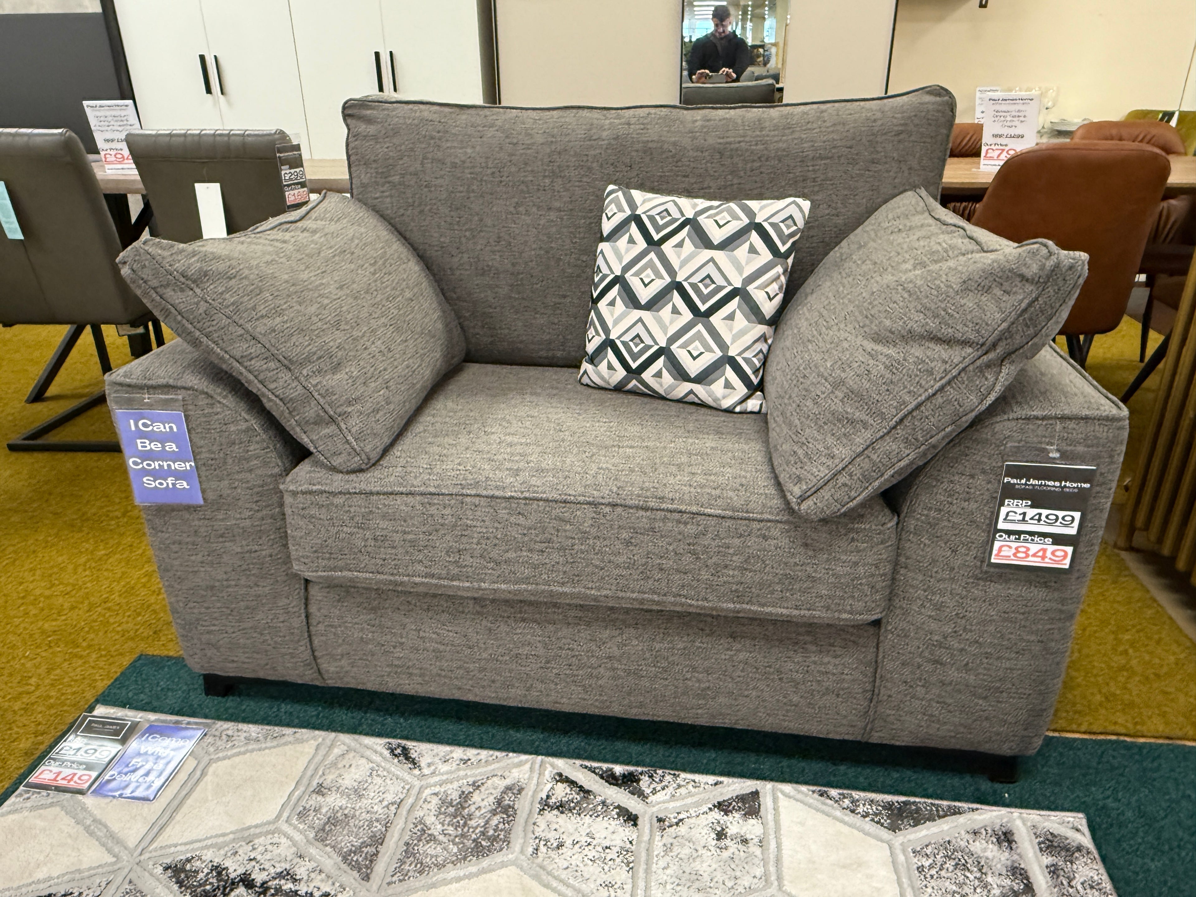 Oasis Snuggle Chair