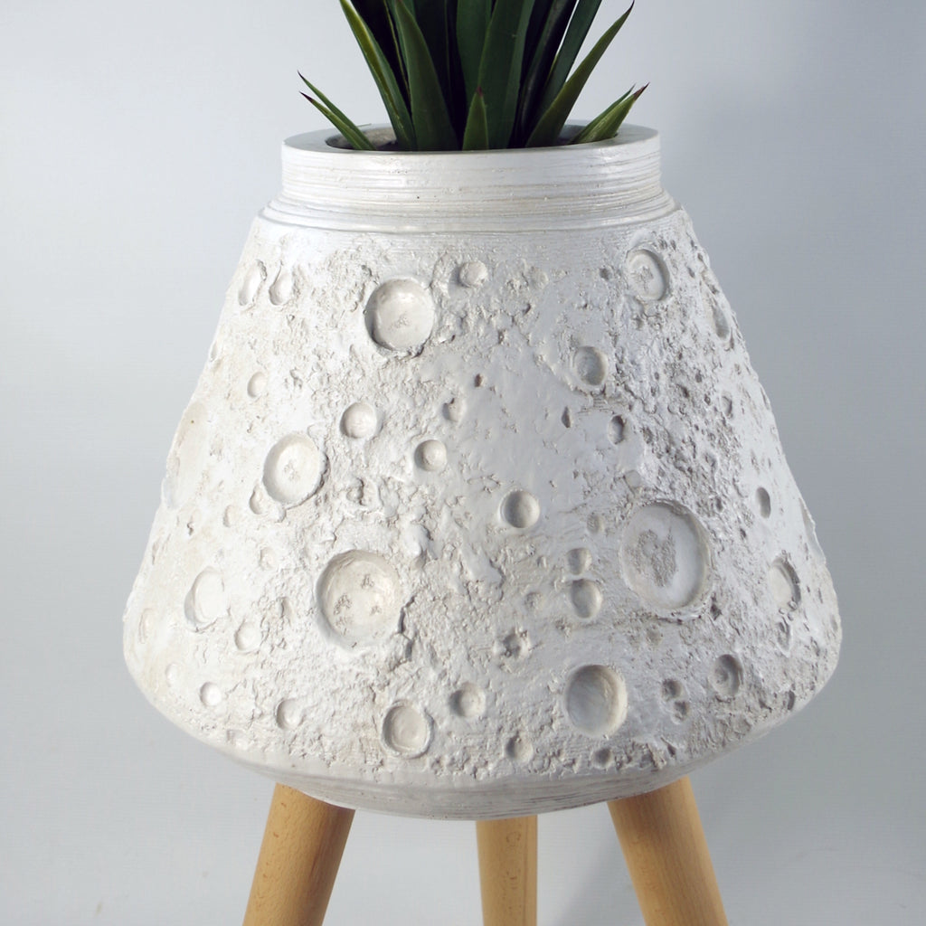 Moon White Planter with Stand
