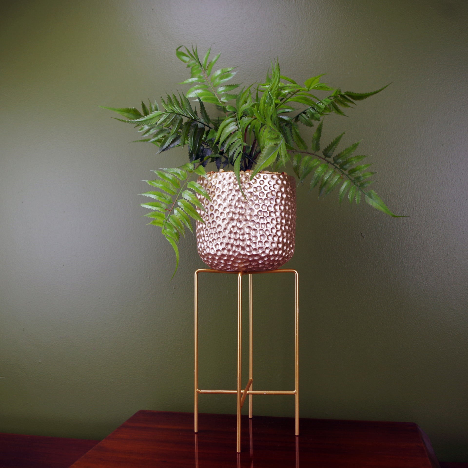 60cm Artificial Fern Plant Potted in Planter with Metal Stand