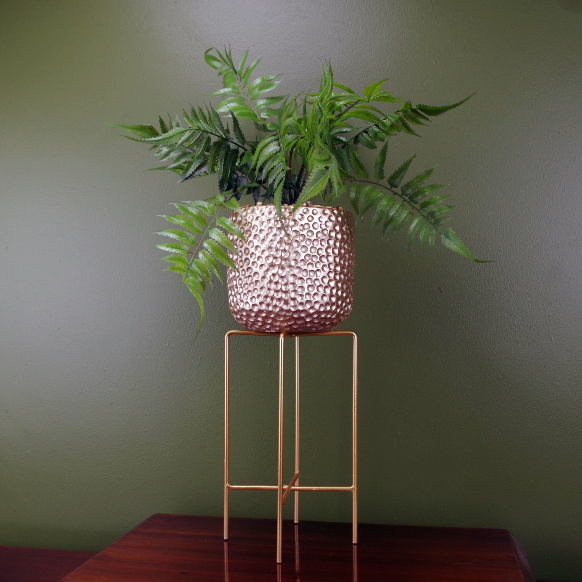 60cm Artificial Fern Plant Potted in Planter with Metal Stand