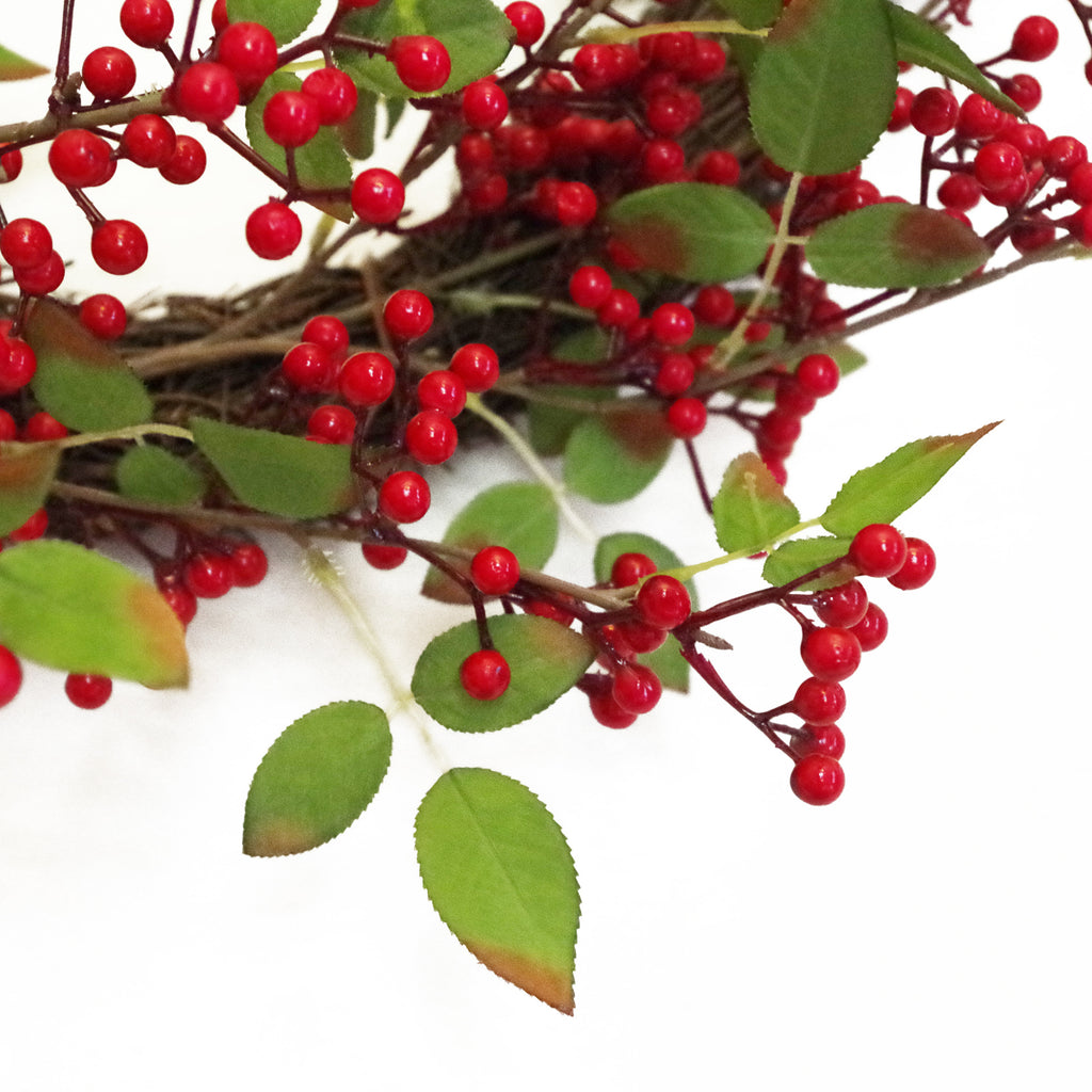 60cm (24") Large Luxury Christmas Natural Look Red Berry Floristry Wreath