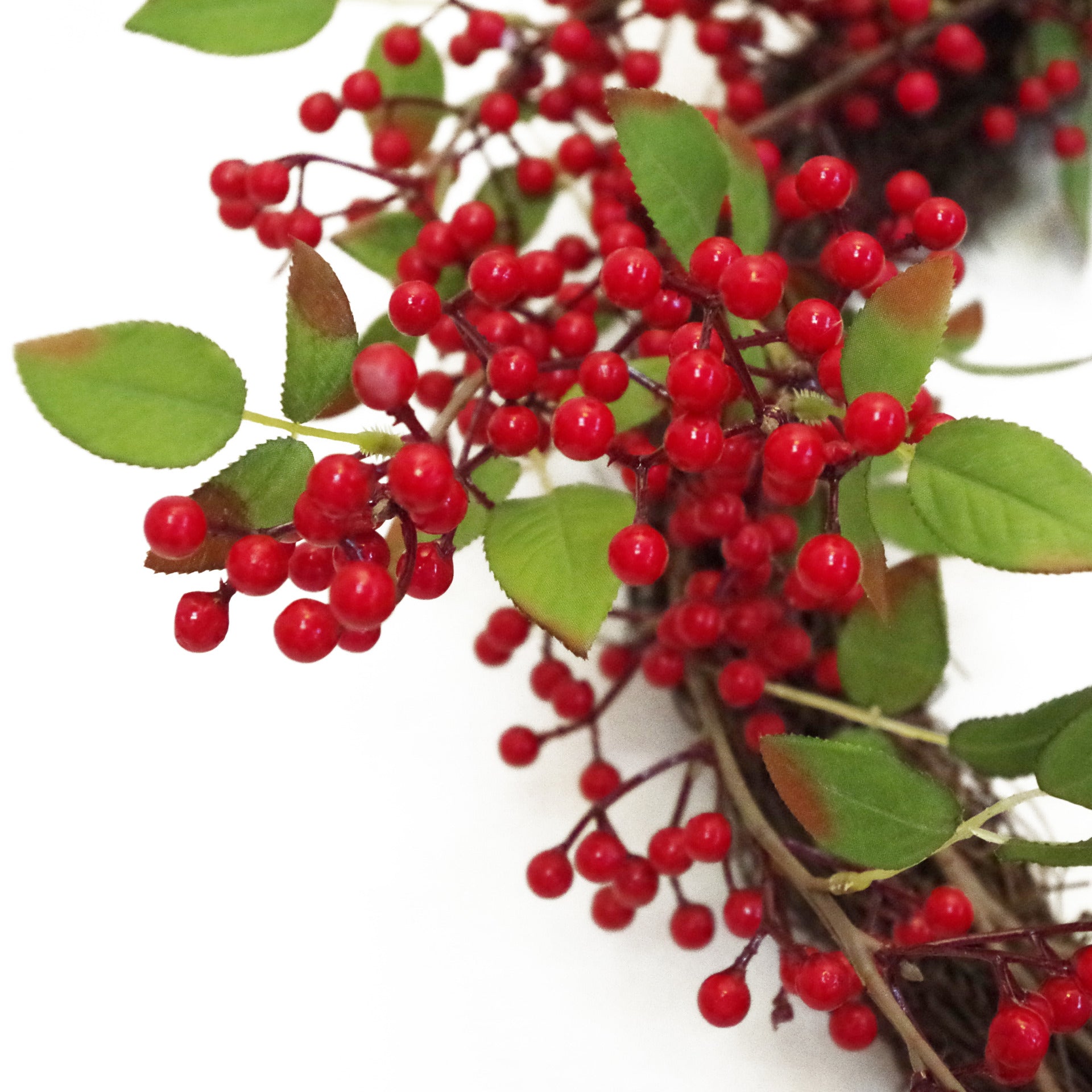 60cm (24") Large Luxury Christmas Natural Look Red Berry Floristry Wreath