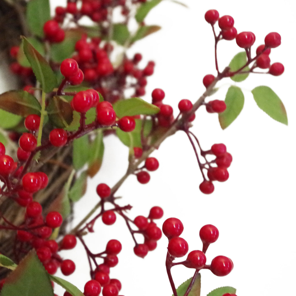 60cm (24") Large Luxury Christmas Natural Look Red Berry Floristry Wreath
