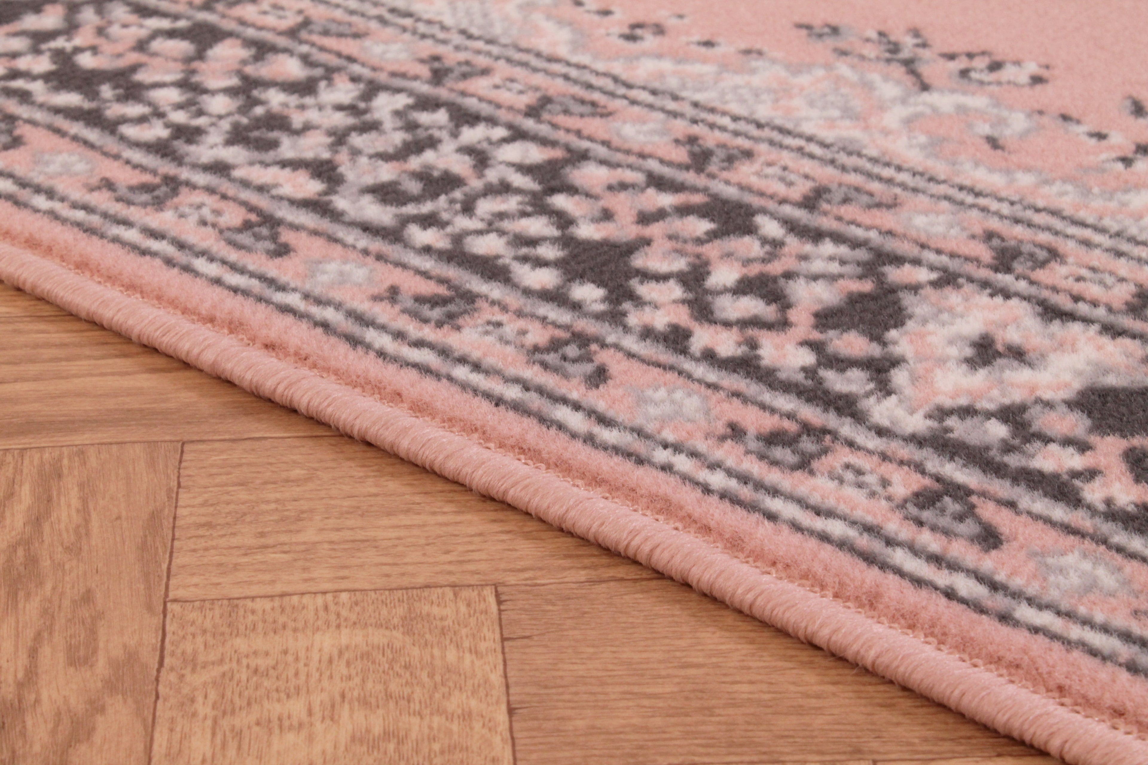 Traditional Poly Lancashire Blush Rug