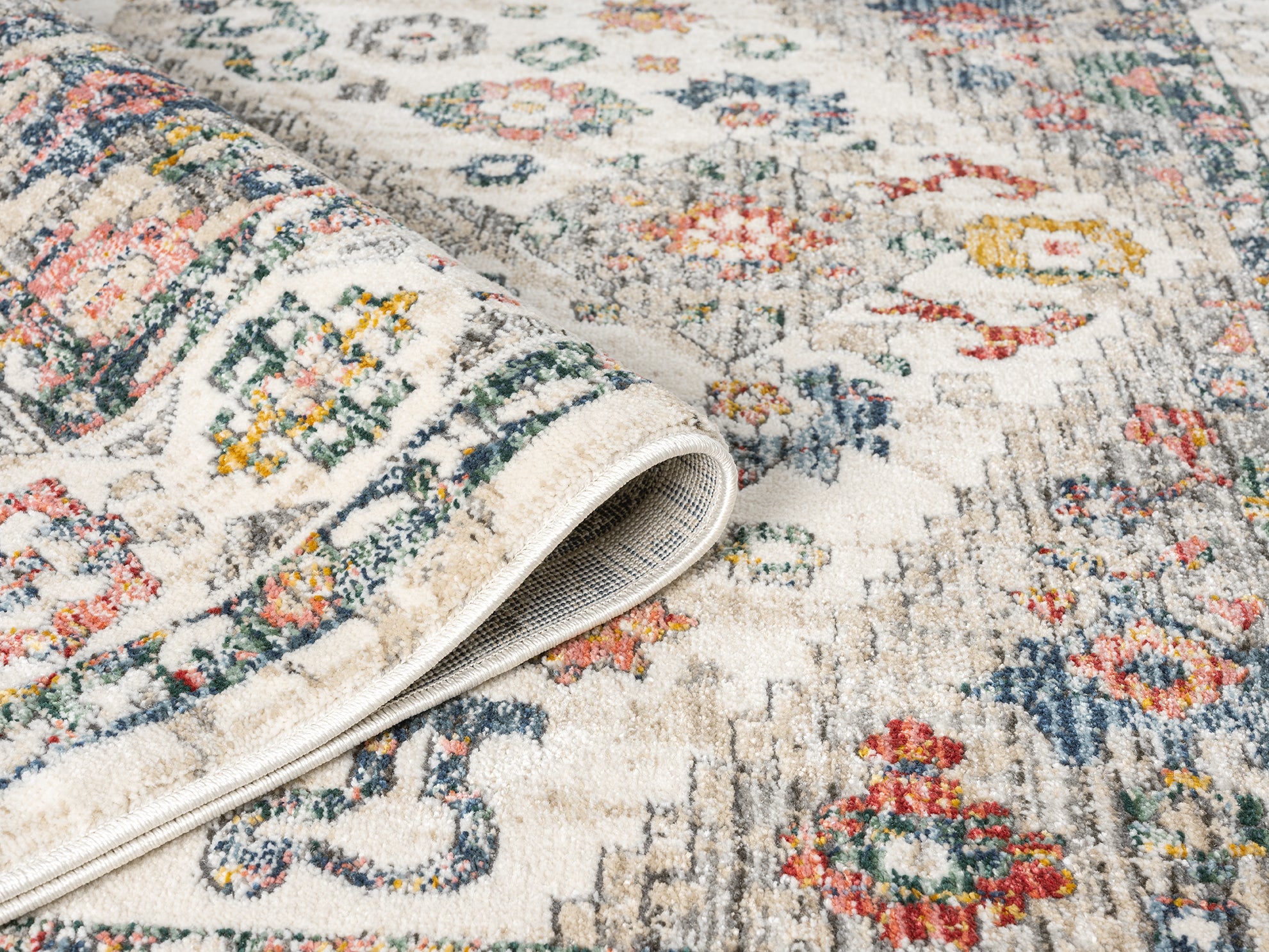 Nova Oscar Cream / Blue Rug