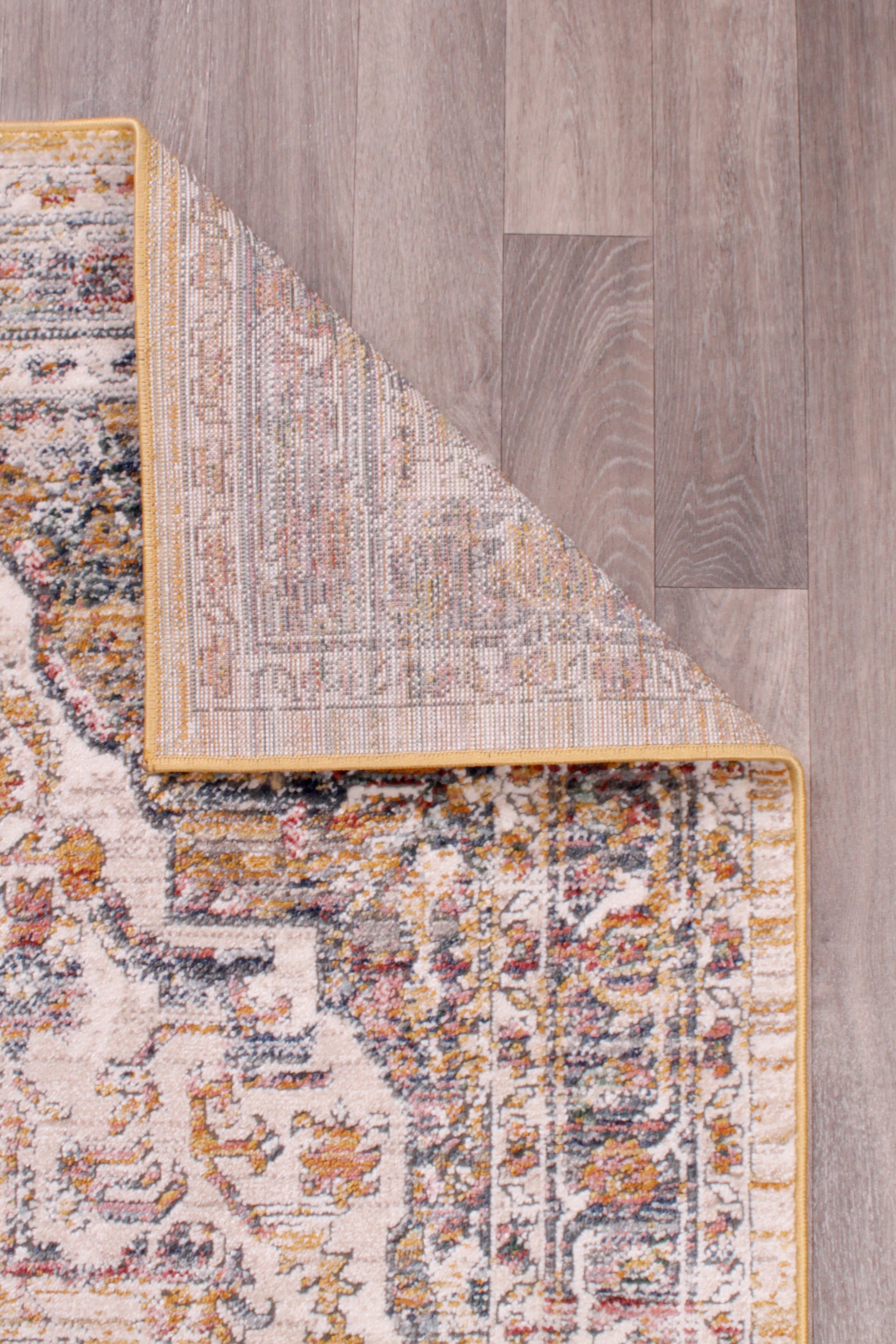 Nova 9048 Cream Rug
