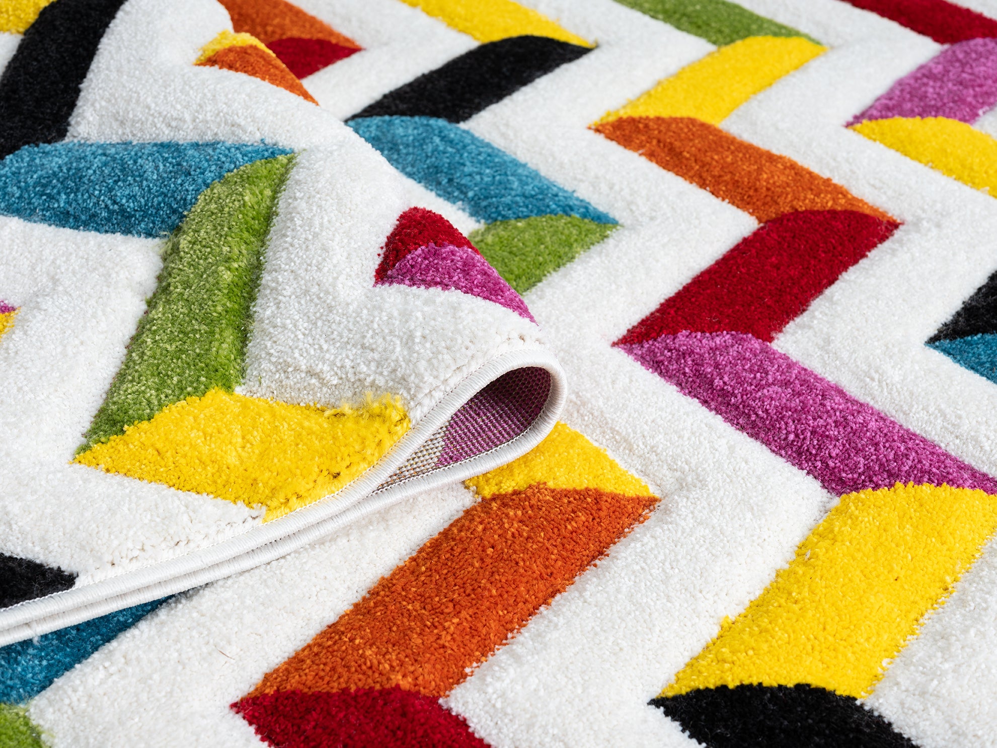 Spectra Carved Coral Multi Rug