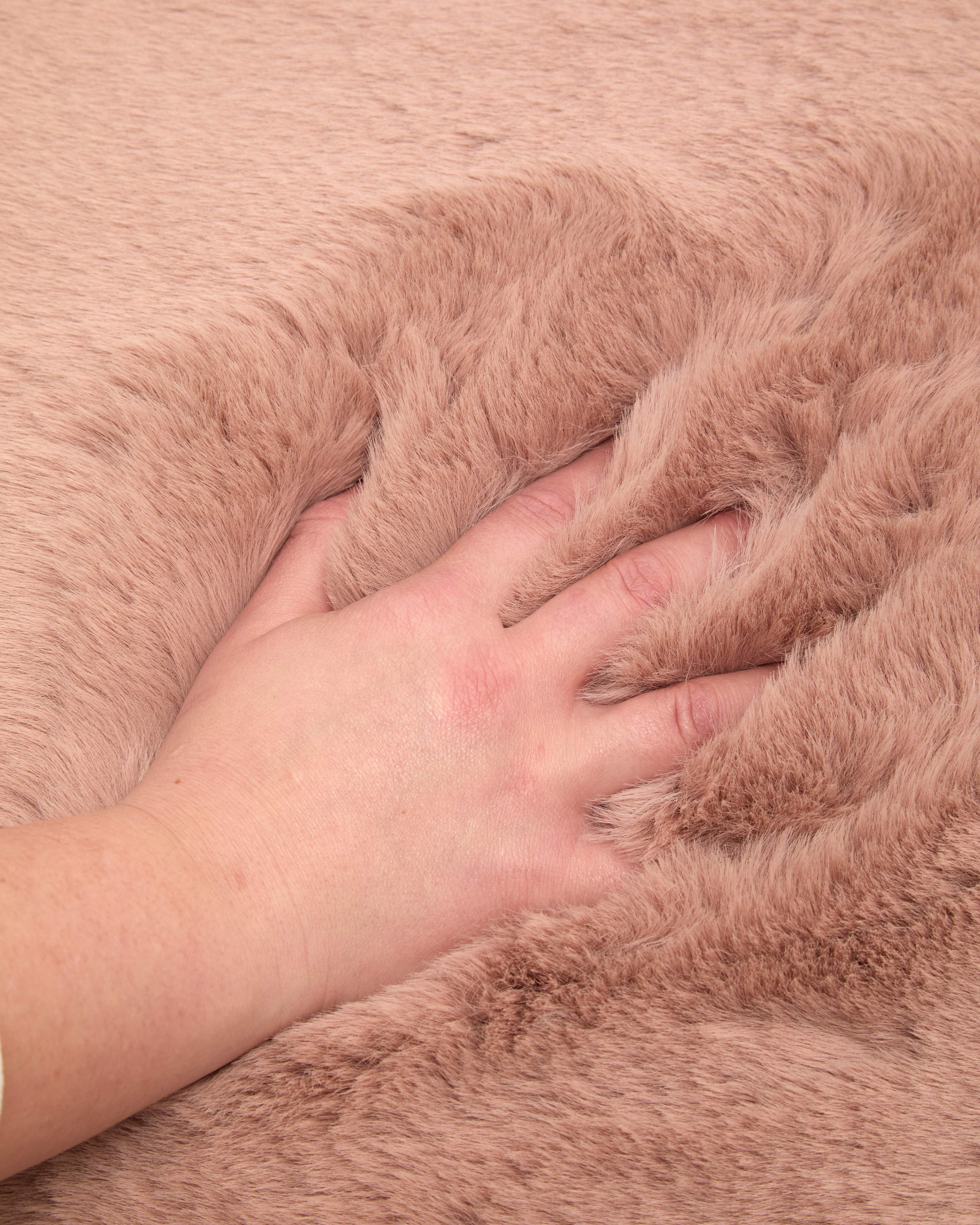 Super Luxe Faux Fur Blush Rug