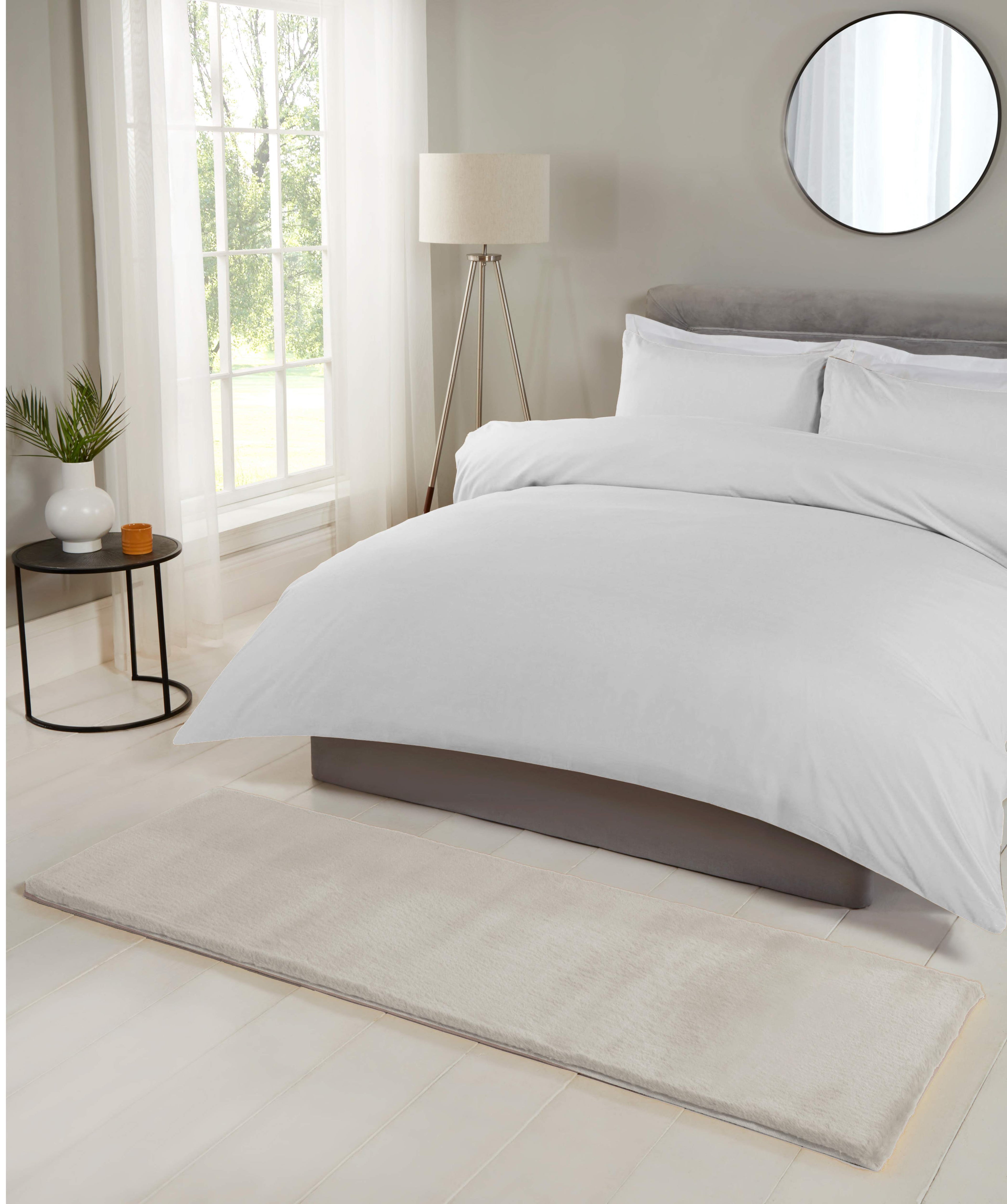 Luxe Faux Fur Rug Plain Ivory Rug