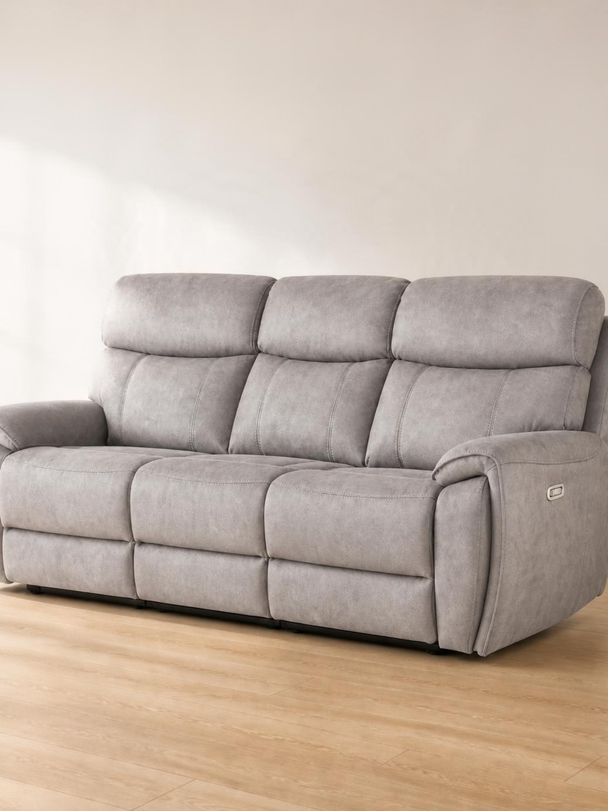 The Dream 2000 recliner sofa in Silver – hero three-quarter view