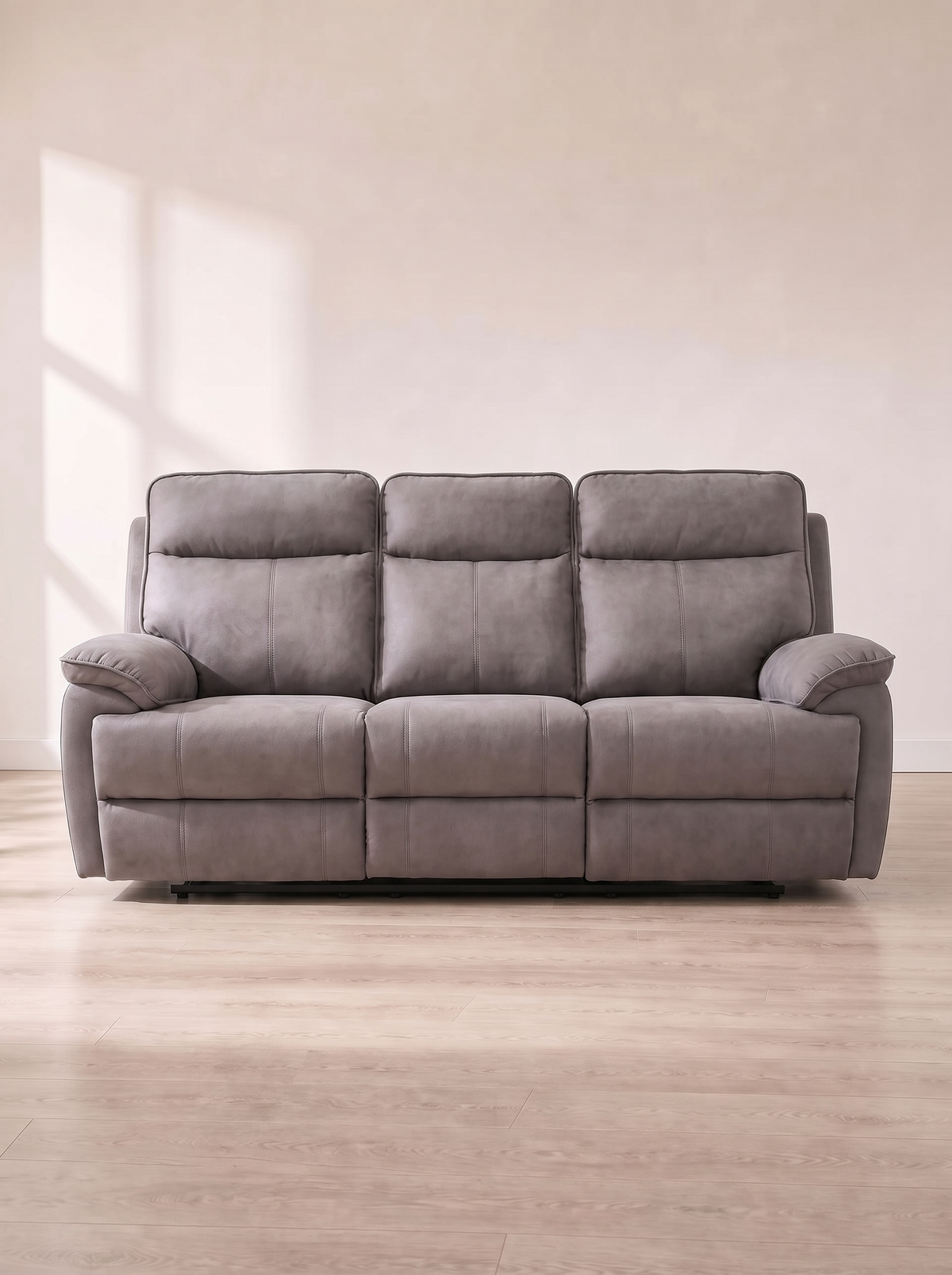 Granada Power Recliner Suite – front view