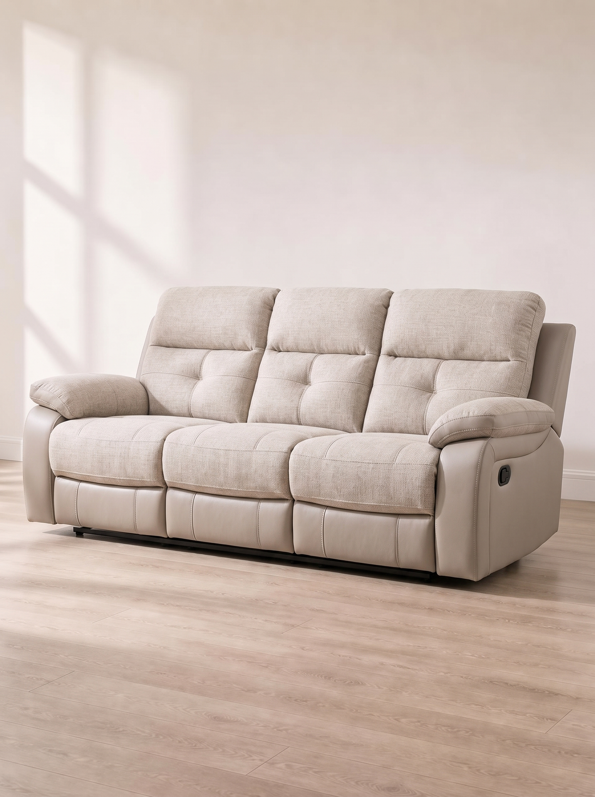 Kinloch Recliner Suite – hero three-quarter view