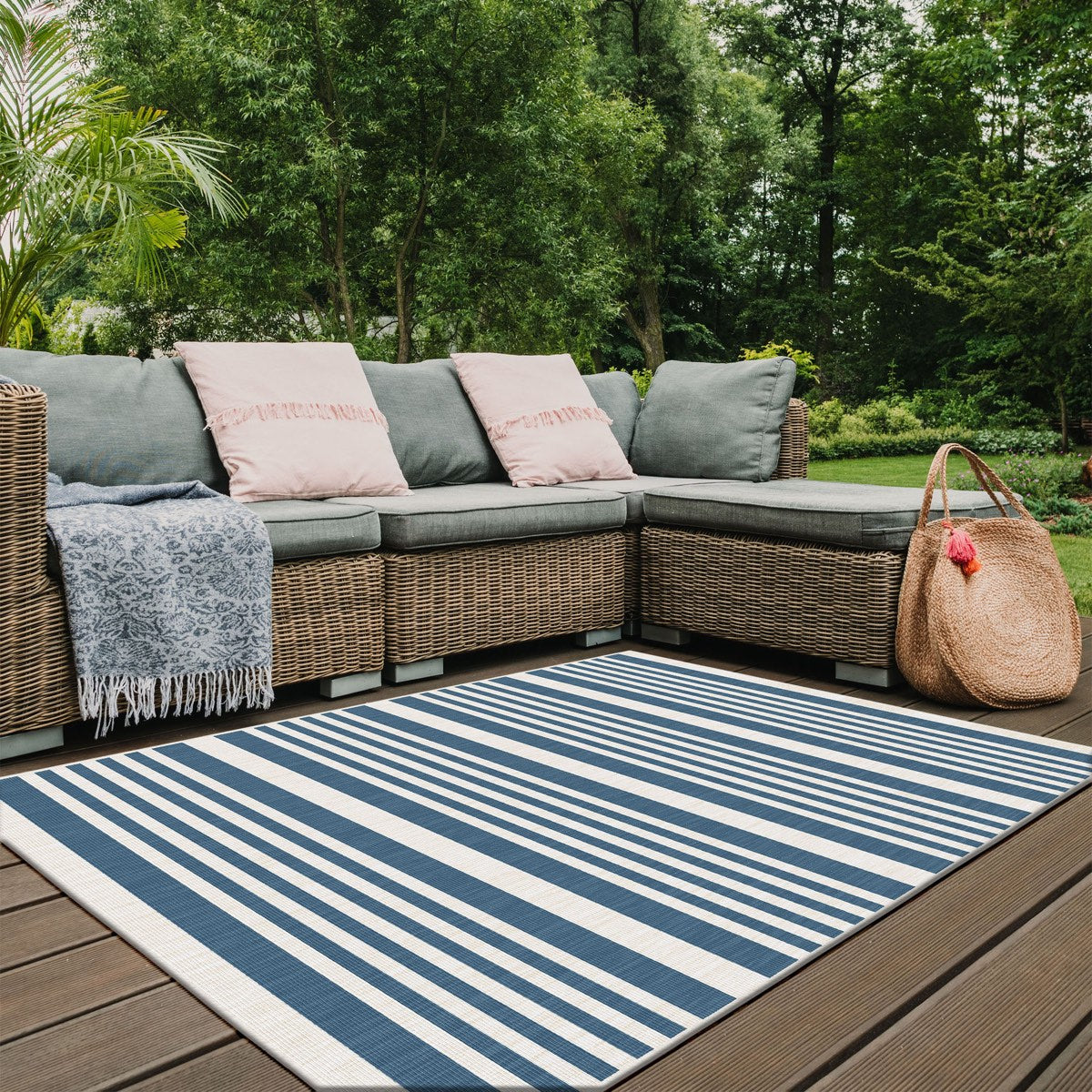 Duo Weave Modern Stripes Ocean Rug