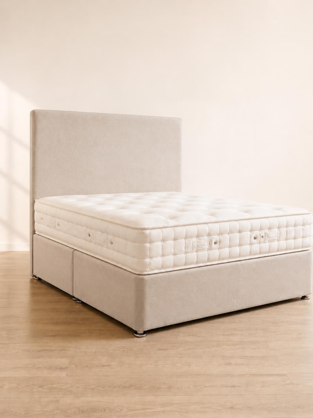 Slumber 2000 Divan Set – hero three-quarter view